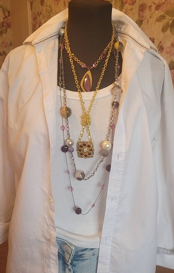 Секонд-хенд, комиссионка,украшения, обувь Högl, очки Fendi.