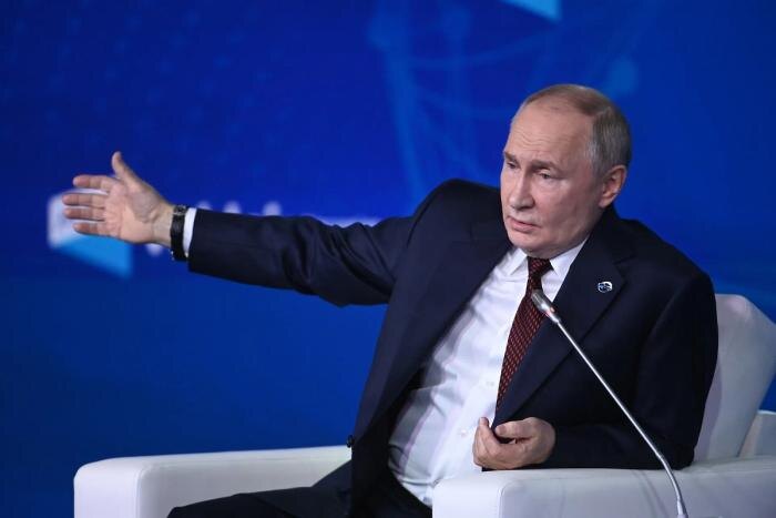 Владимир Путин. Обложка © Life.ru