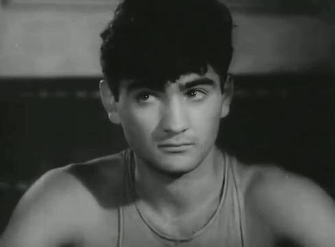   Георгий Шенгелая, кадр из фильма «Наш двор» (1956)