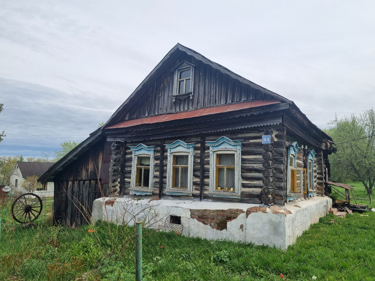 Кому интересно можно погуглить в инете, домик на продаже 
