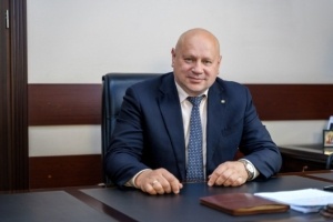 «За трудовые успехи»: мэр Омска Шелест получил почетную грамоту от Путина