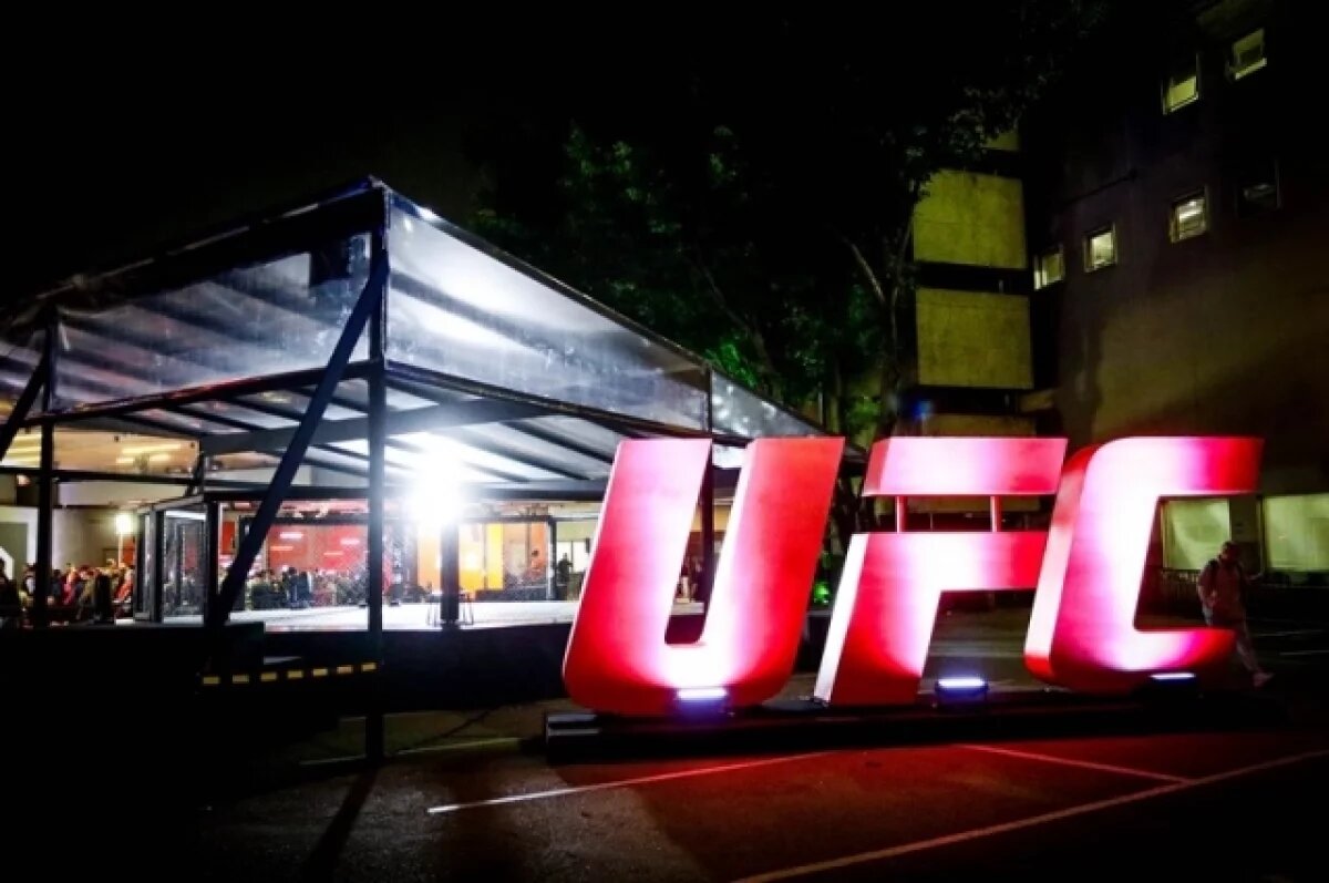    Российский боец UFC Волков вышел на бой под «Катюшу» и победил