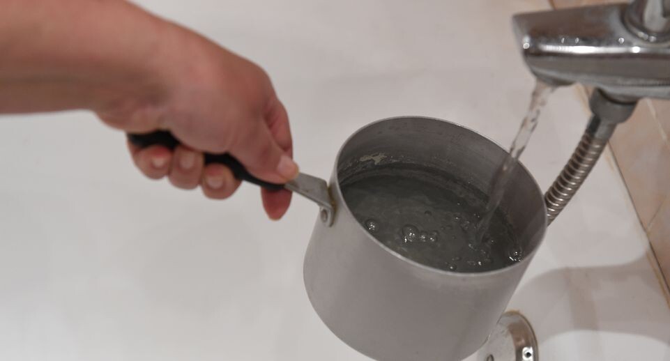 Когда в Сургуте начнут отключать горячую воду: все о плановых работах и расчете за ГВС в это время