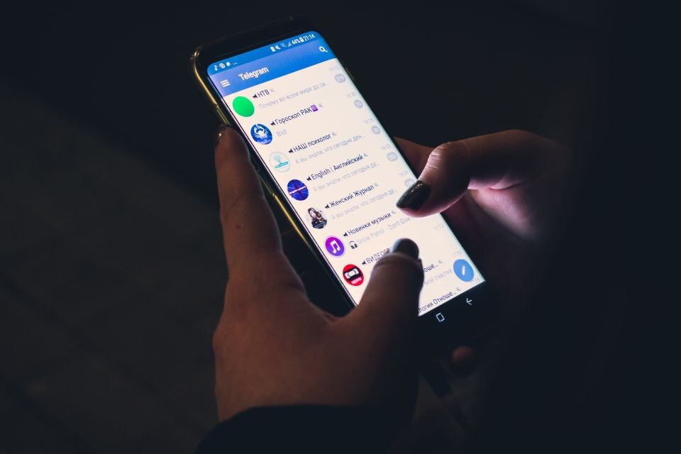    Мессенджер Telegram. Смартфон. Источник: Unsplash.com