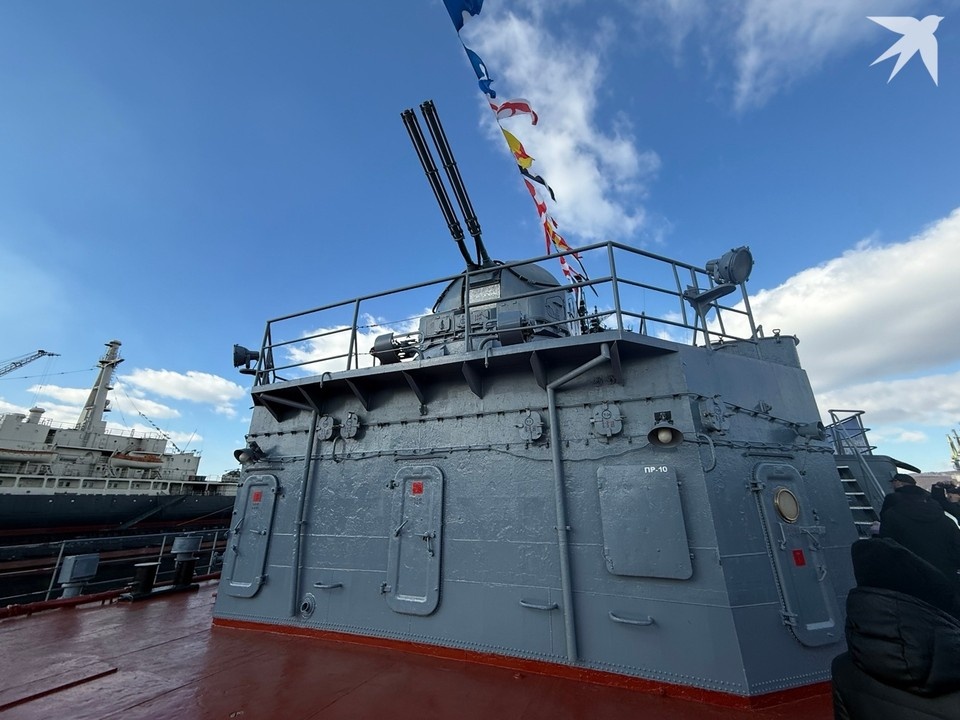    В Мурманске сложилась традиция открывать боевые корабли для посещения в честь Дня Победы. Мария ПАШЕНКОВА