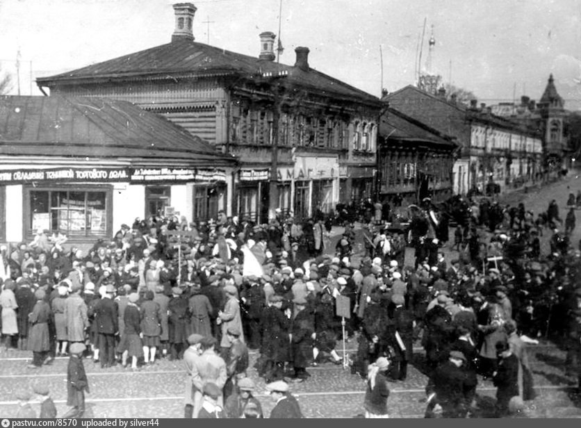 Местность около будущей станции метро "Сокольники" в 1932 году. Сейчас тут стоит огромный жилой дом, в котором располагается торговый центр. С сайта www.pastvu.com.