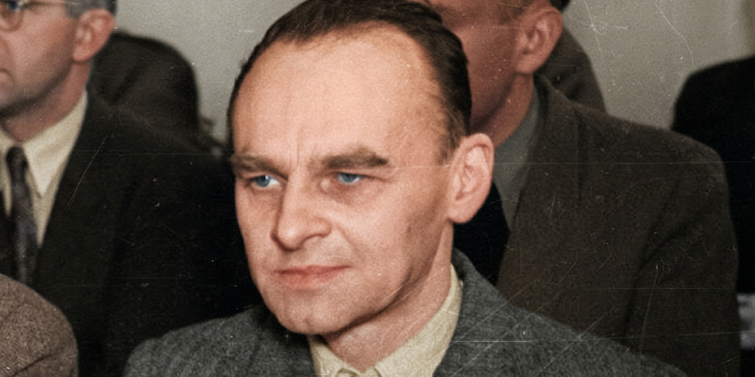Тысячи людей мечтали выбраться из этого лагеря. Он единственный, кто мечтал туда попасть – и добился своего