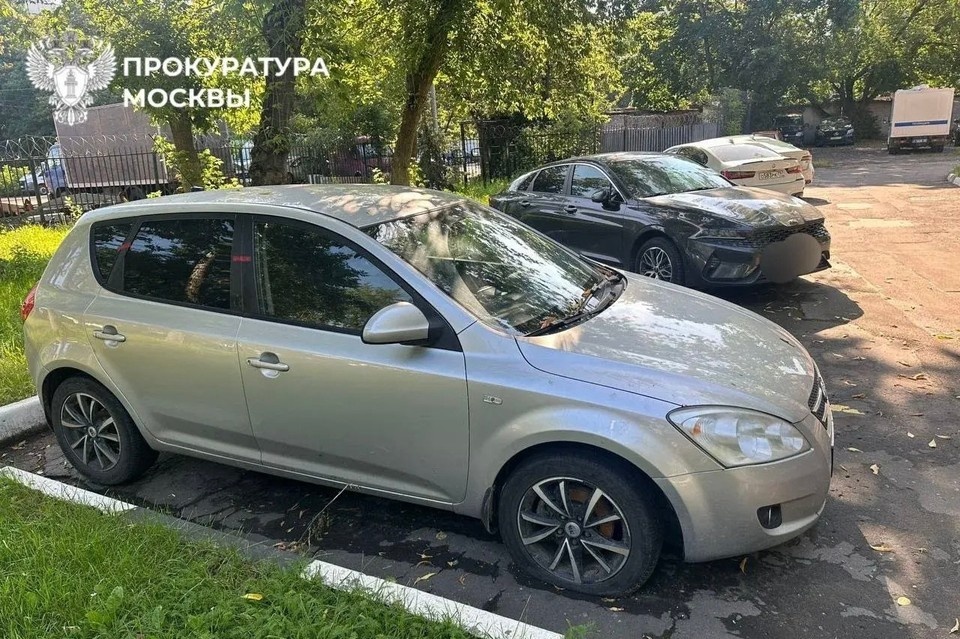    Москвич лишился авто из-за нарушения ПДД прокуратура Москвы