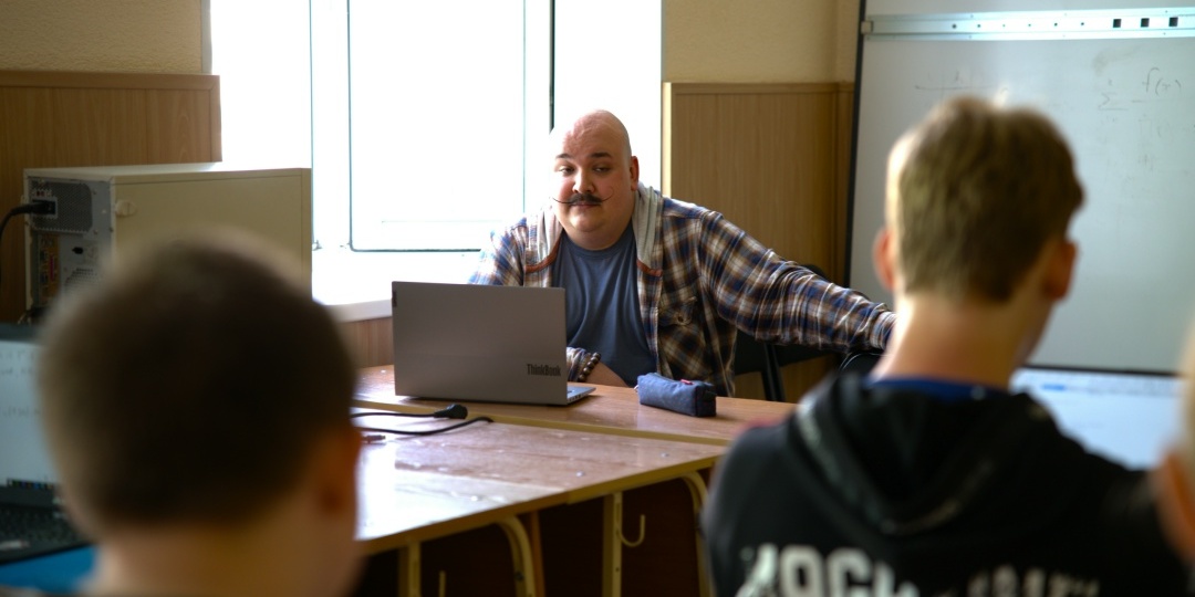 ОмГУ начинается с людей: Тимофей Костеннов — о преподавании, IT и поиске сути