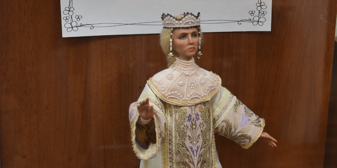 Выставки в Белоусовском парке. Куклы Светланы Глумовой: встречи со старыми знакомыми и знакомство с новыми героями