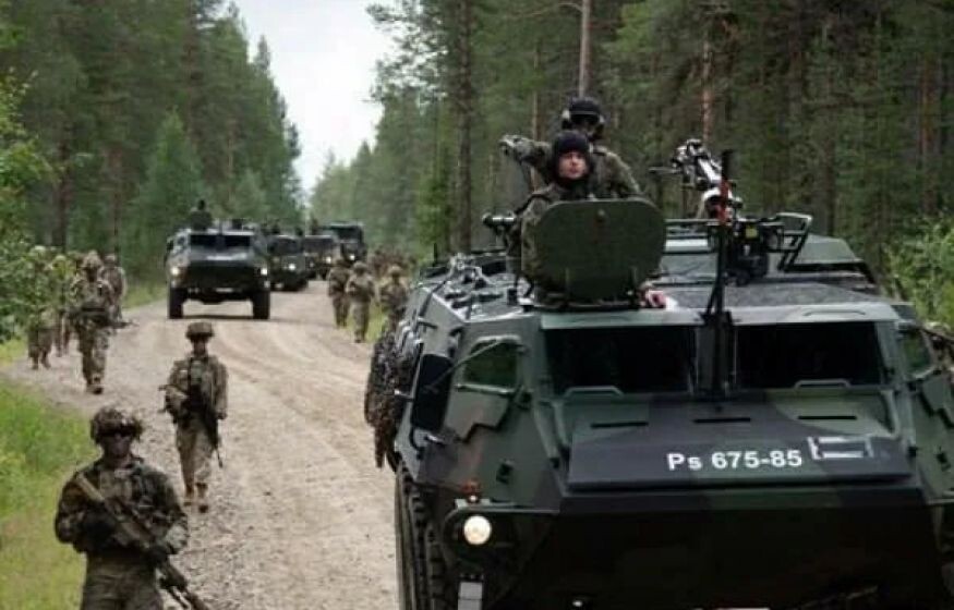    Удар в спину. Пока наша элита ждёт переговоров, НАТО готовит масштабный удар с нескольких направлений: Онуфриенко
