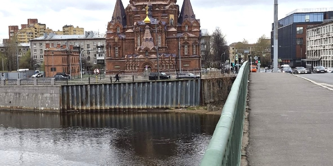 Гутуевский остров в Санкт-Петербурге: церковь Богоявления Господня