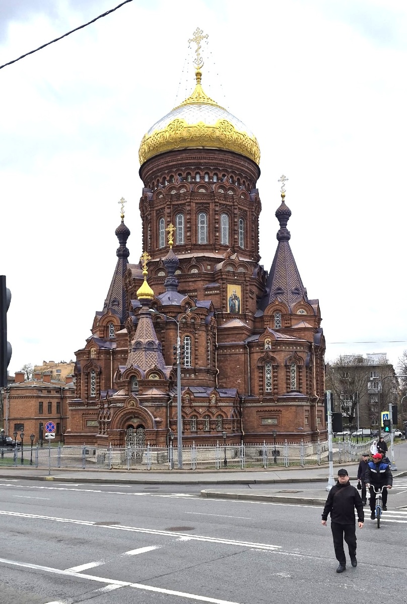 Церковь Богоявления Господня на Гутуевском острове, Санкт-Петербург (личное фото)