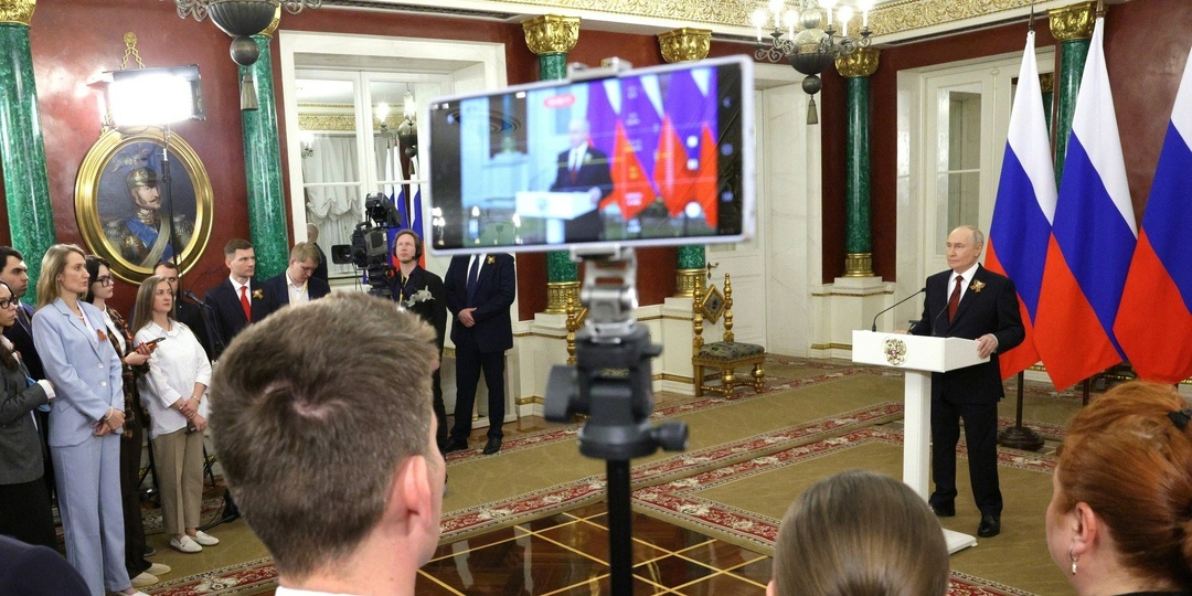 Origo: руководство EC было унижено — Путин дал пощечину Европе после парада в Москве
