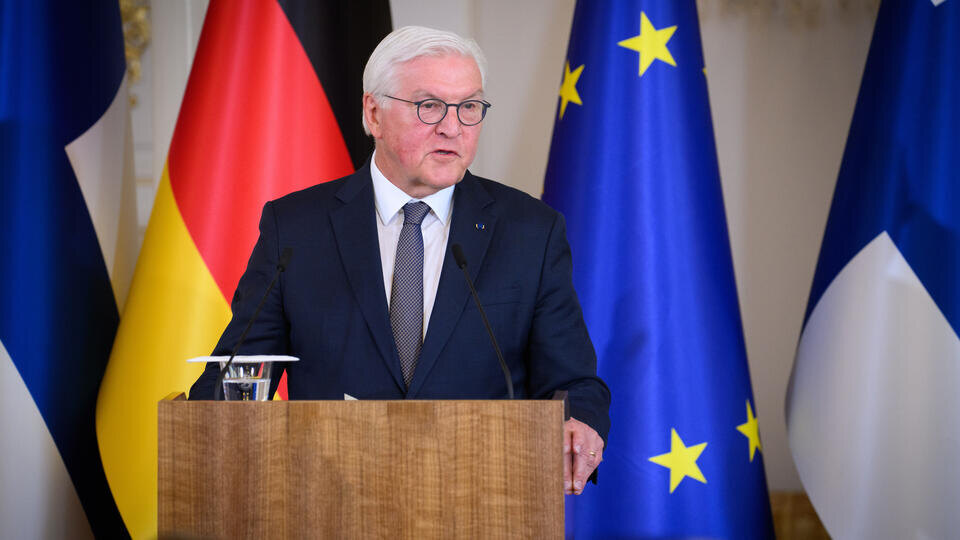     Германия рассматривает кандидатуру Штайнмайера на роль переговорщика с Россией www.globallookpress.com/Bernd von Jutrczenka/dpa