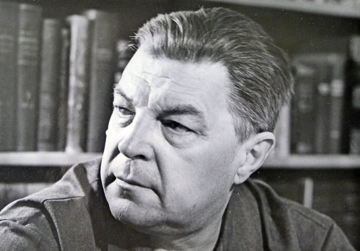     Иван Ефремов