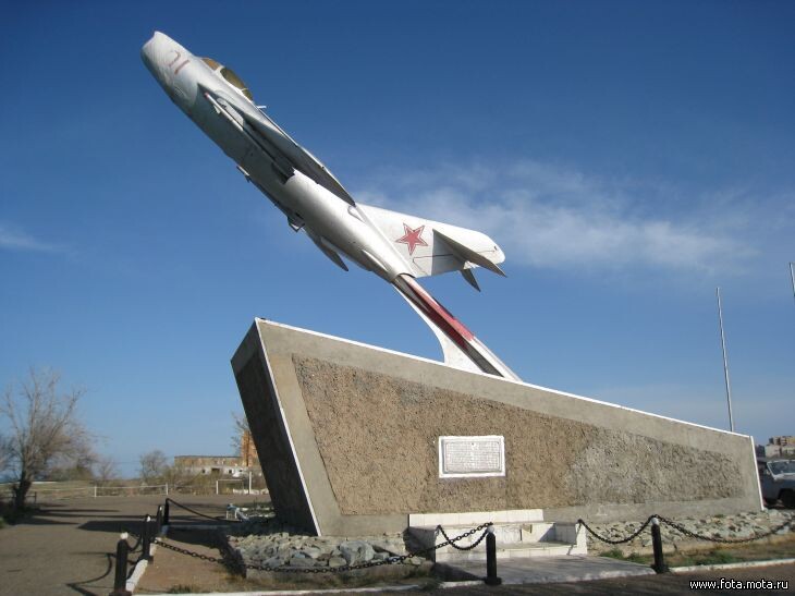 Памятник погибшим лётчикам в Приозерске