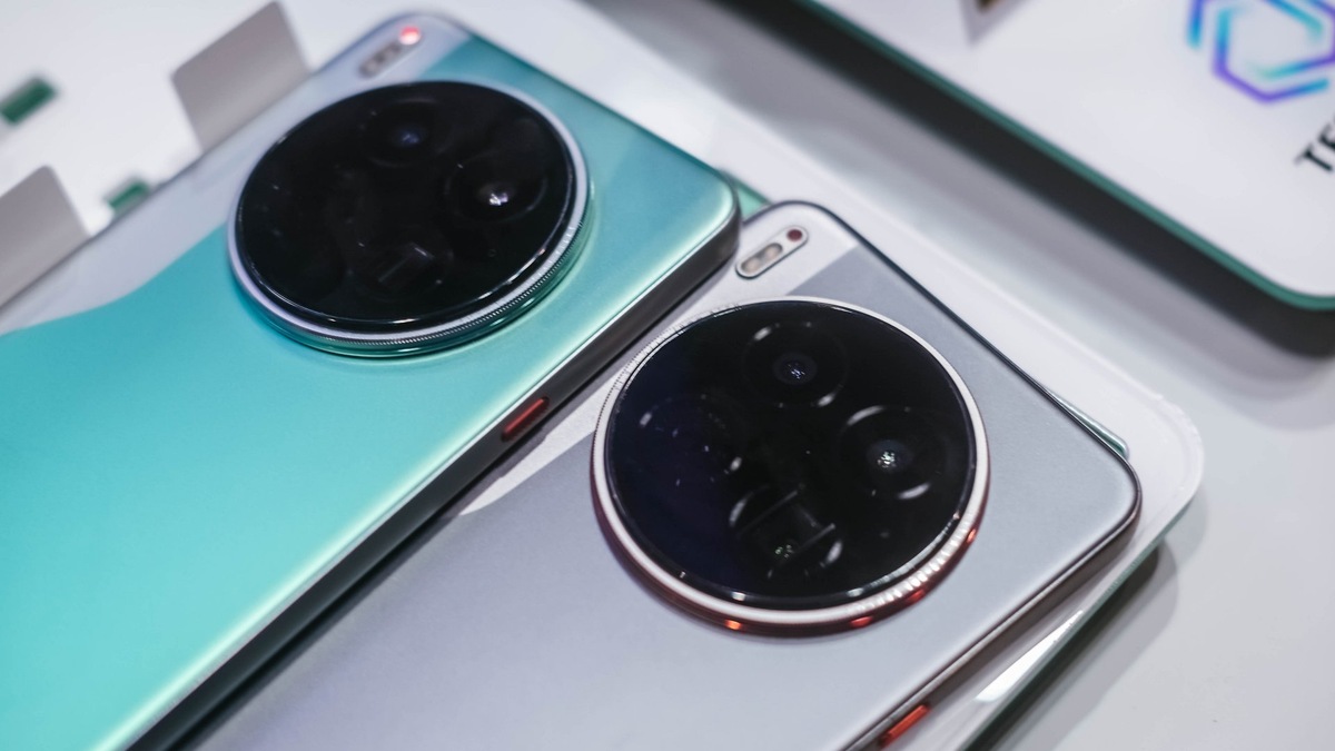 TECNO CAMON 40 Premier 5G