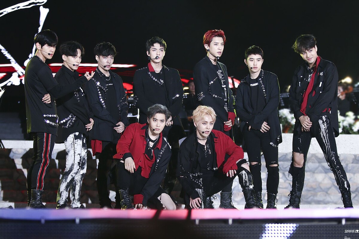 EXO
