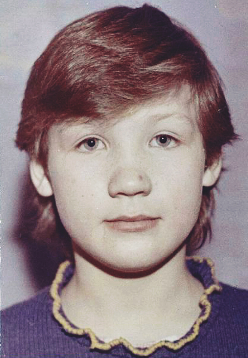 11 лет (1990 г.), фото со стенда: спортивная гордость школы.