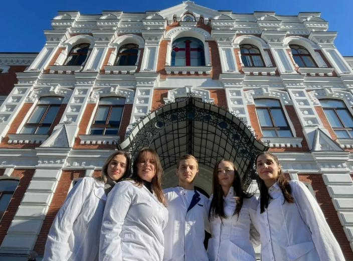 Первокурсники КубГМУ могут смотреть свысока на коллег из большинства медвузов страны. Фото с сайта КубГМУ