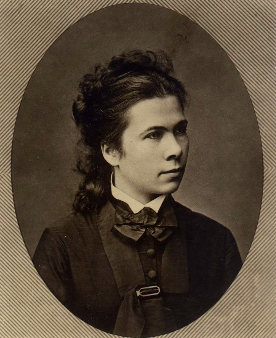 Наде́жда Проко́фьевна Су́слова. Источник https://ru.wikipedia.org