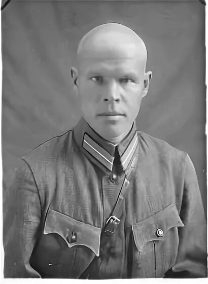 Офицер НКВД Бабкин В.С. в форме сотрудника ОГПУ в повседневной форме ,1932г. г. Березники. 
  