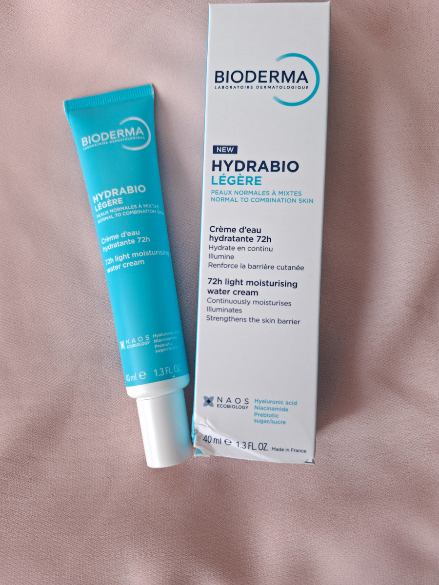 Лёгкий увлажняющий крем для лица Bioderma Hydrabio Legere. 