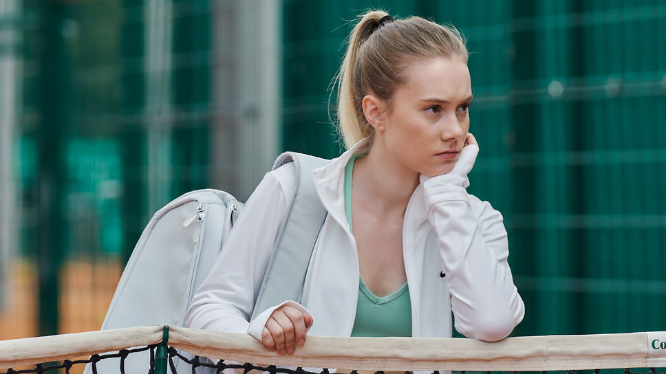 Кадр из сериала «Первая ракетка». Режиссер Евгений Корчагин, 2026.📷Фото: Wink