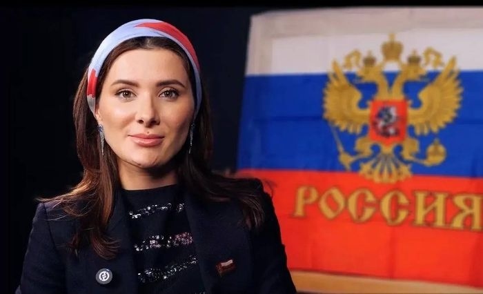     Руководитель рабочей группы по моде Совета по креативной экономике Делового центра экономического развития СНГ Айна Межиева. Источник: личный архив Айны Межиевой.