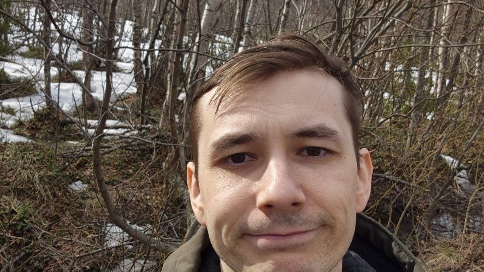 🤣За городом снега еще полно