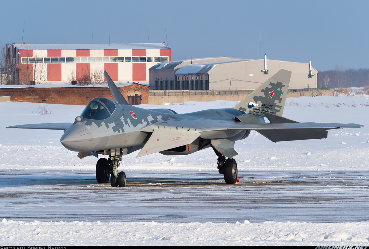 Су-57 для Алжира, "нет" поставкам в Индию. Американский Топ Ган это Голливуд, а Су-57 - реальность
