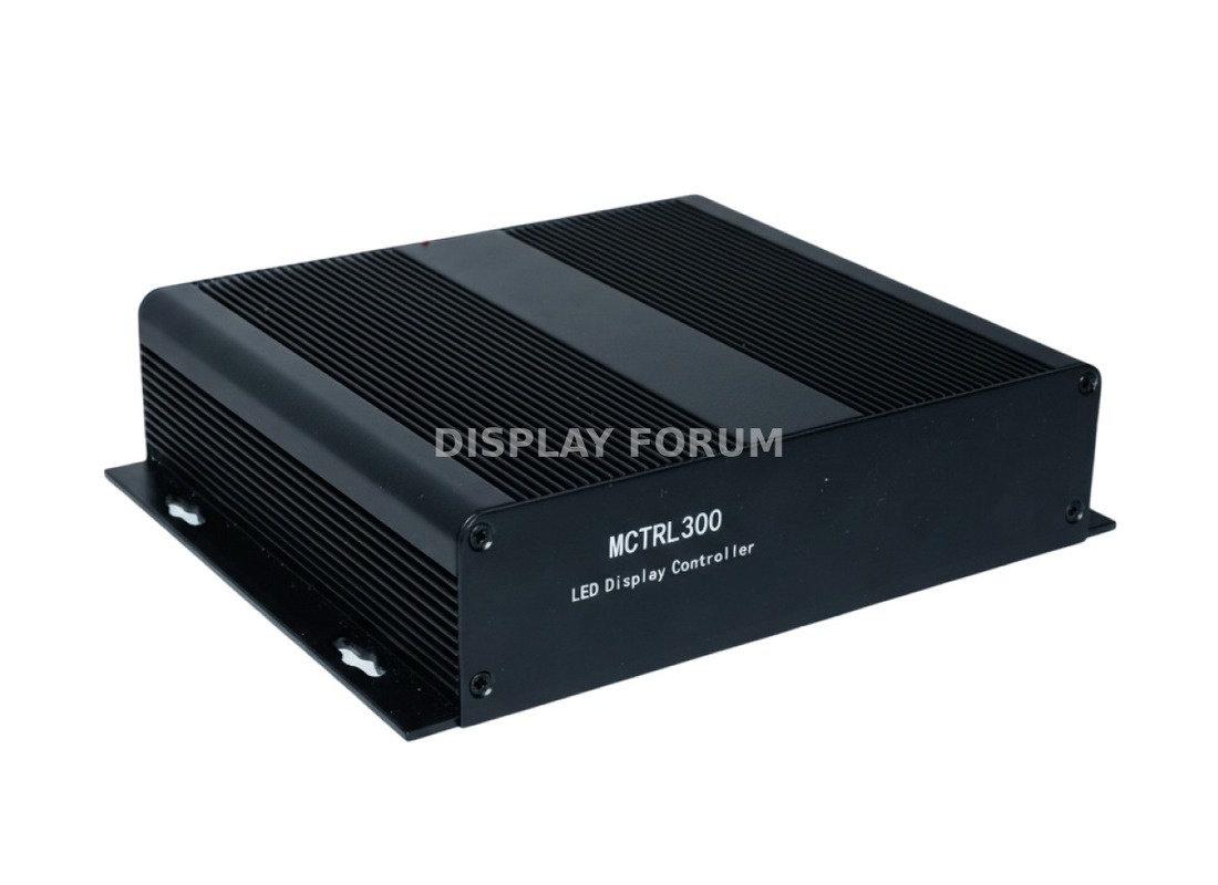 NovaStar MCTRL300 это базовый независимый контроллер семейства M3: один вход DVI, два гигабитных выхода и до 1,3 миллиона пикселей на светодиодный экран. Берут в рекламные модули, переговорные и небольшие LED-видеостены