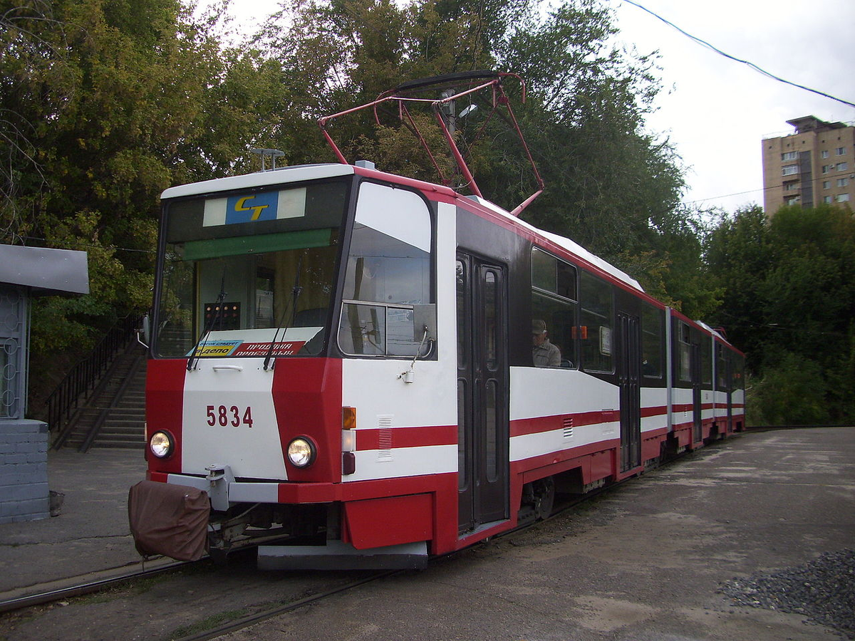 Tatra KT8D5 № 5834. Источник фото: ru.wikipedia.org Авторство: Сергей Болашенко. http://infojd.ru/dop/poezdka2011sk.html, CC BY-SA 3.0, https://commons.wikimedia.org/w/index.php?curid=41726278