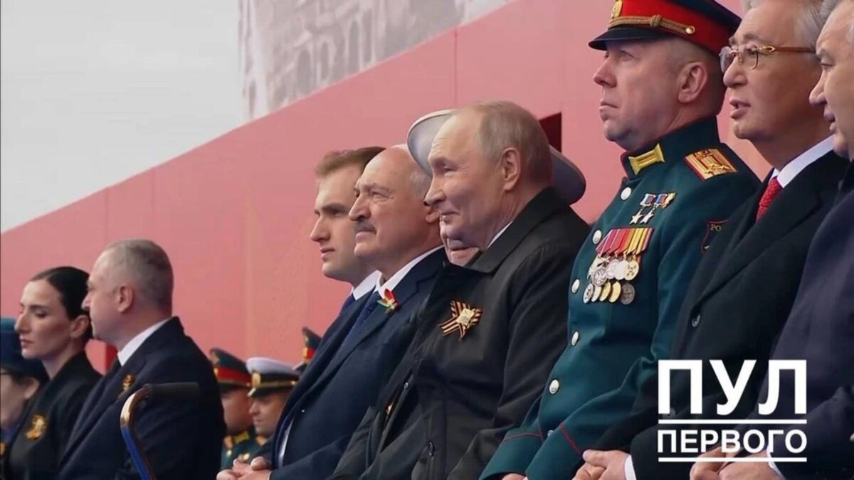    Александр Лукашенко с сыном и Владимиром Путиным. Фото: Телеграм-канал Пул Первого