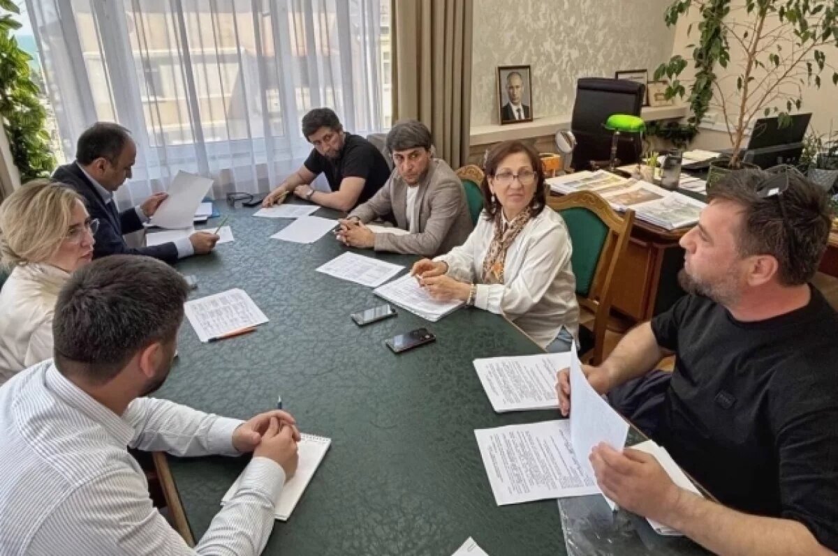   В Махачкале пригрозили наказанием бизнесменам за выплату зарплаты ниже МРОТ