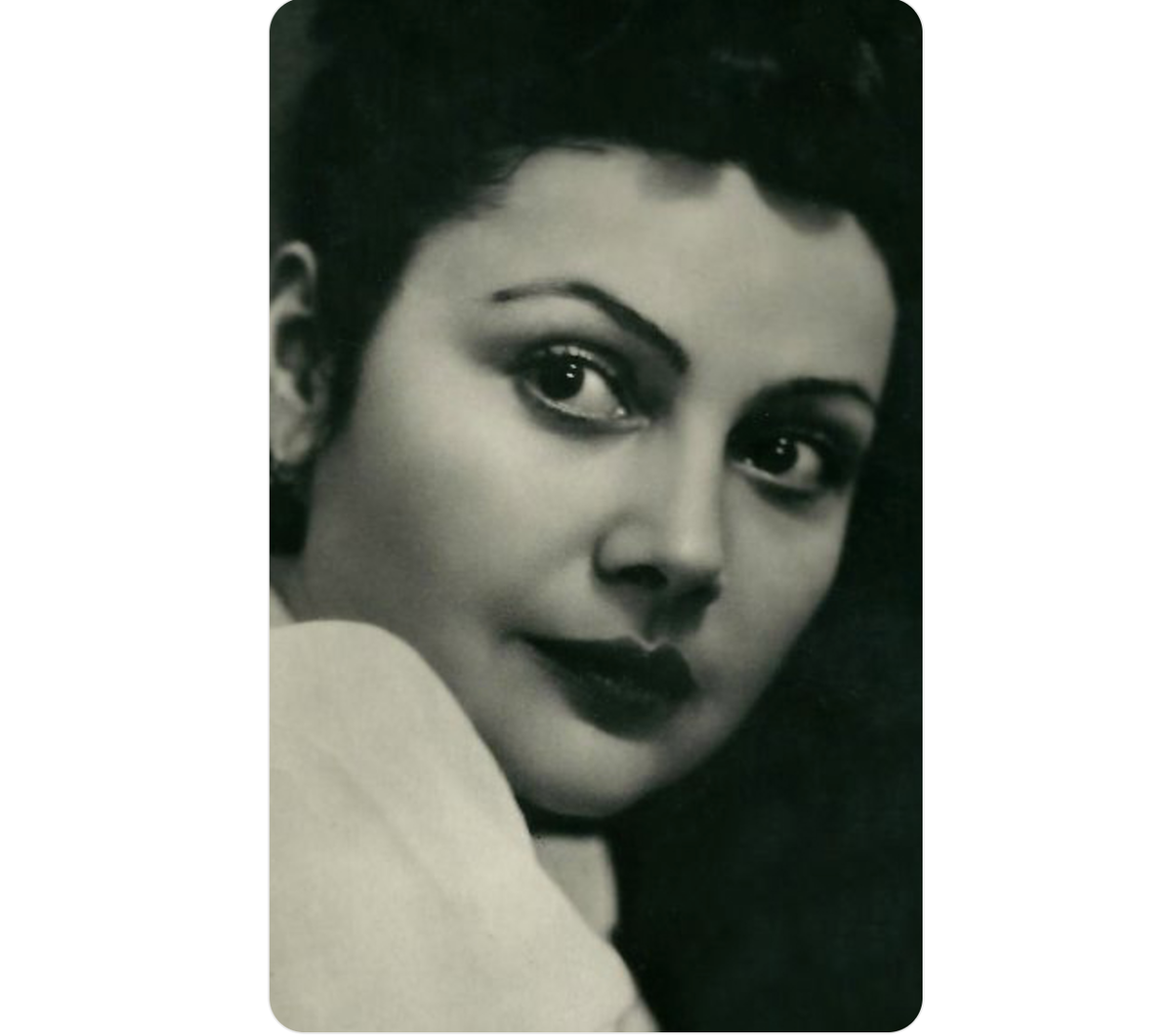 Мама Анны — актриса Галина Сергеева