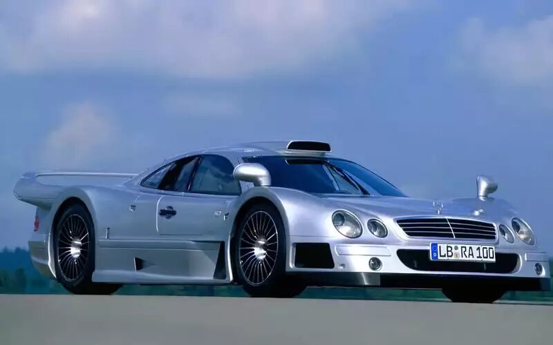Mercedes-AMG CLK GTR Strassenversion📷
