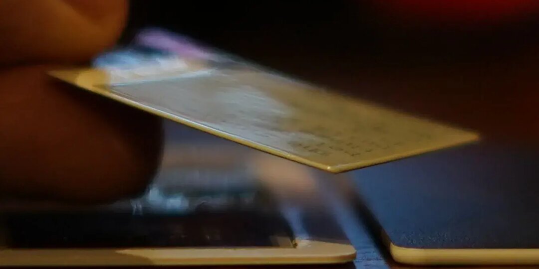 Энтузиаст создал Muxcard — компьютер размером с банковскую карту