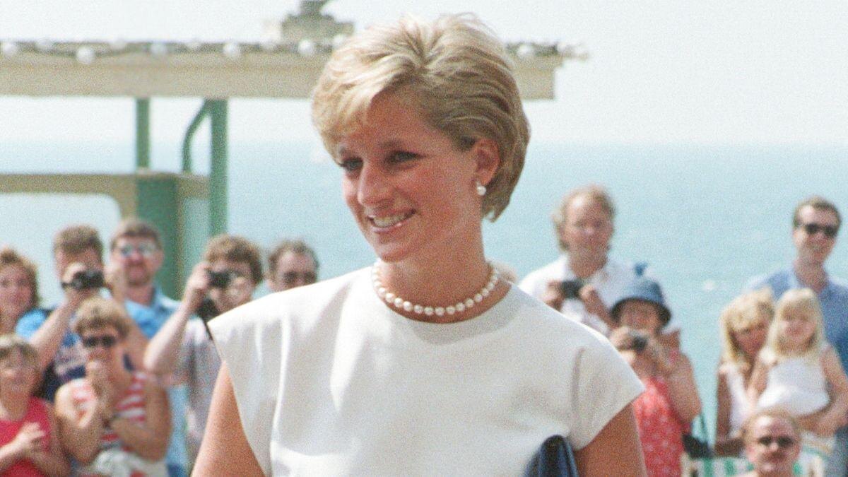 Источник: MegaВ 1991 году принцесса Диана записала более пяти часов откровенных аудиоматериалов в Кенсингтонском дворце.