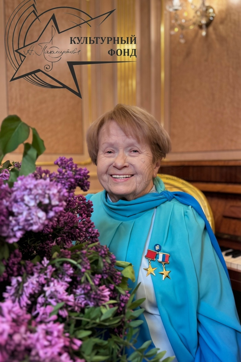 https://vk.com/alexandra_pakhmutova