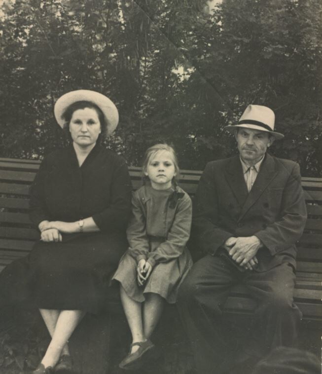 Директор парка Роман Алексейцев с семьёй, 1960-е годы