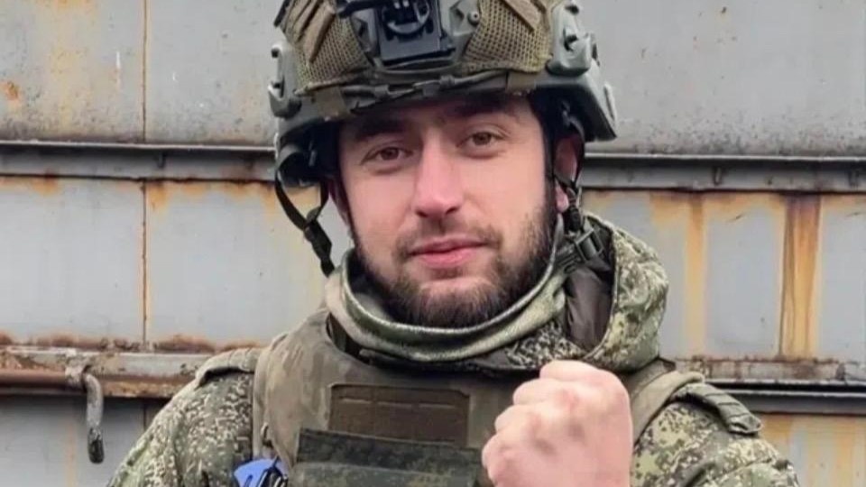    Боец СВО, единоросс из Нягани подарил теплицу центру соцадаптации