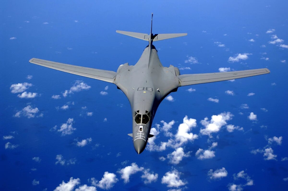    Американский бомбардировщик B‑1B Lancer пролетел над Ближним Востоком