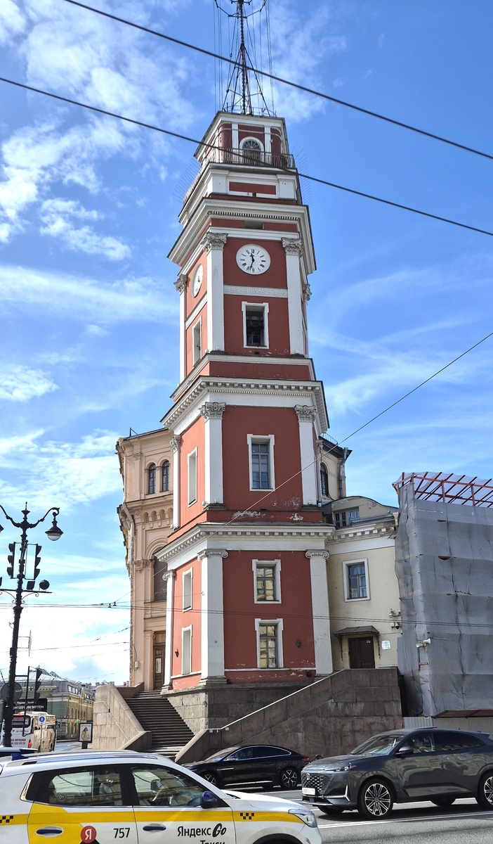 Думская башня, Невский проспект, Санкт-Петербург (личное фото)