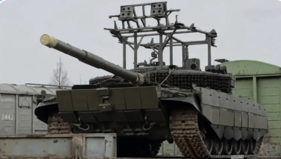 Новая усиленная защита российских танков 
