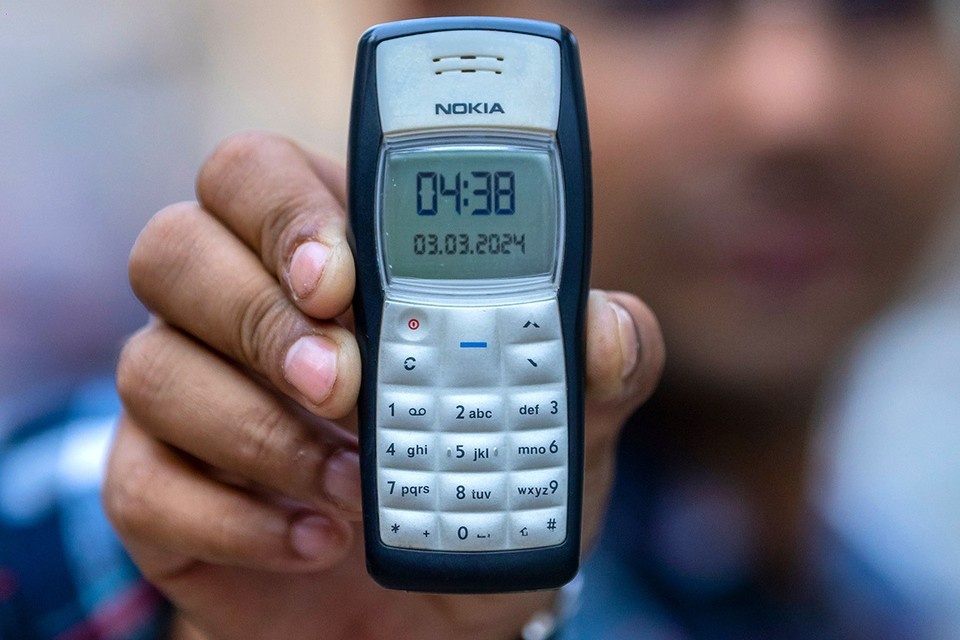    Nokia 1100 признана самой продаваемой моделью сотового телефона в истории. Фото: Fardous Hasan Pranto/Shutterstock/Fotodom