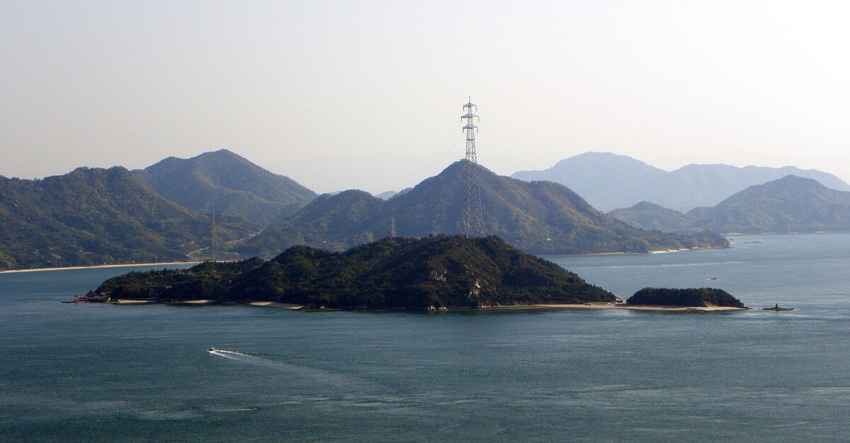 Вид на Окуносиму. фото: https://simple.wikipedia.org/wiki/Ōkunoshima