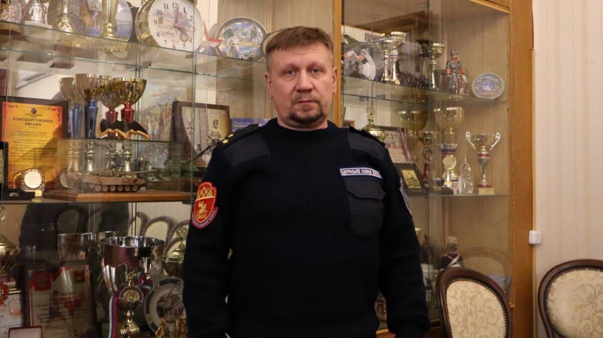   Атаман Московского окружного казачьего общества, ветеран спецоперации Дмитрий Ковалев уже пять лет ведет вперед столичных казаков и помогает бойцам на фронте / Фото: Арсений Козырев