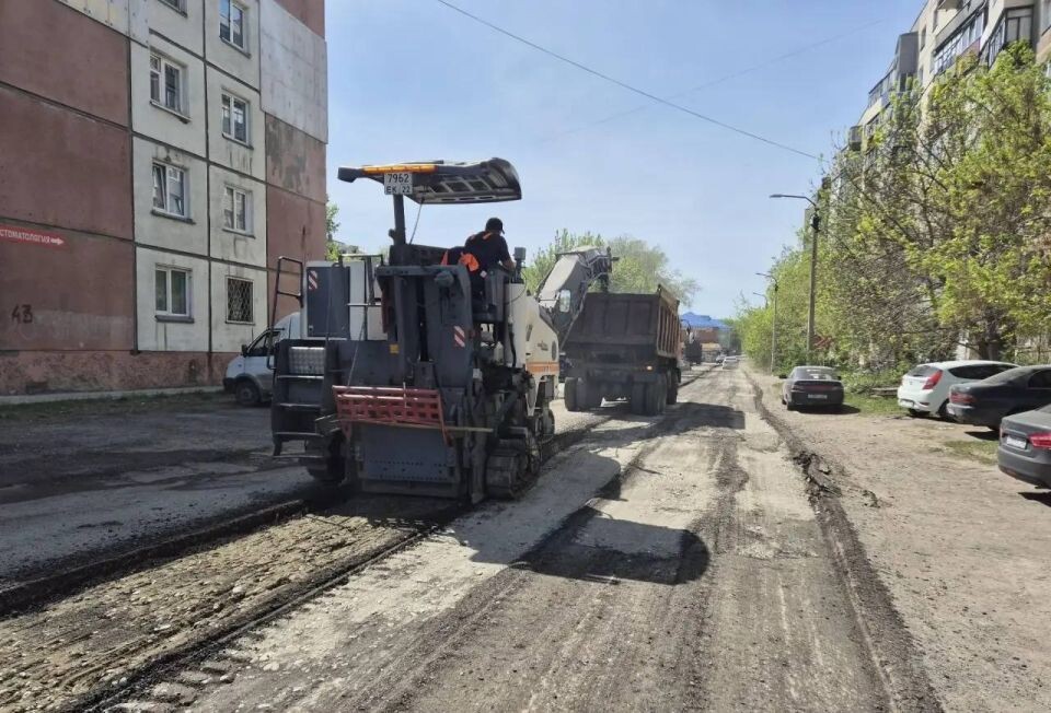    Дорожные работы в Бийске. Источник: t.me/mintrans22